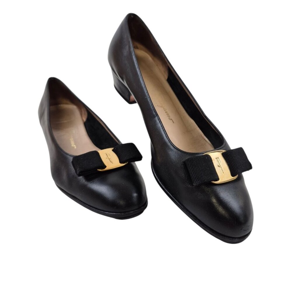 Salvatore Ferragamo Pumps Womens Size 9.5M Black Leather Shoes Bow Italy - Picture 2 of 13